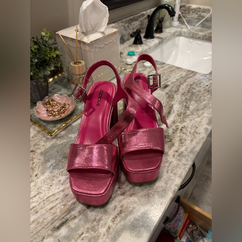 Metallic Pink Chunky Platform Sandals - Picture 3 of 5